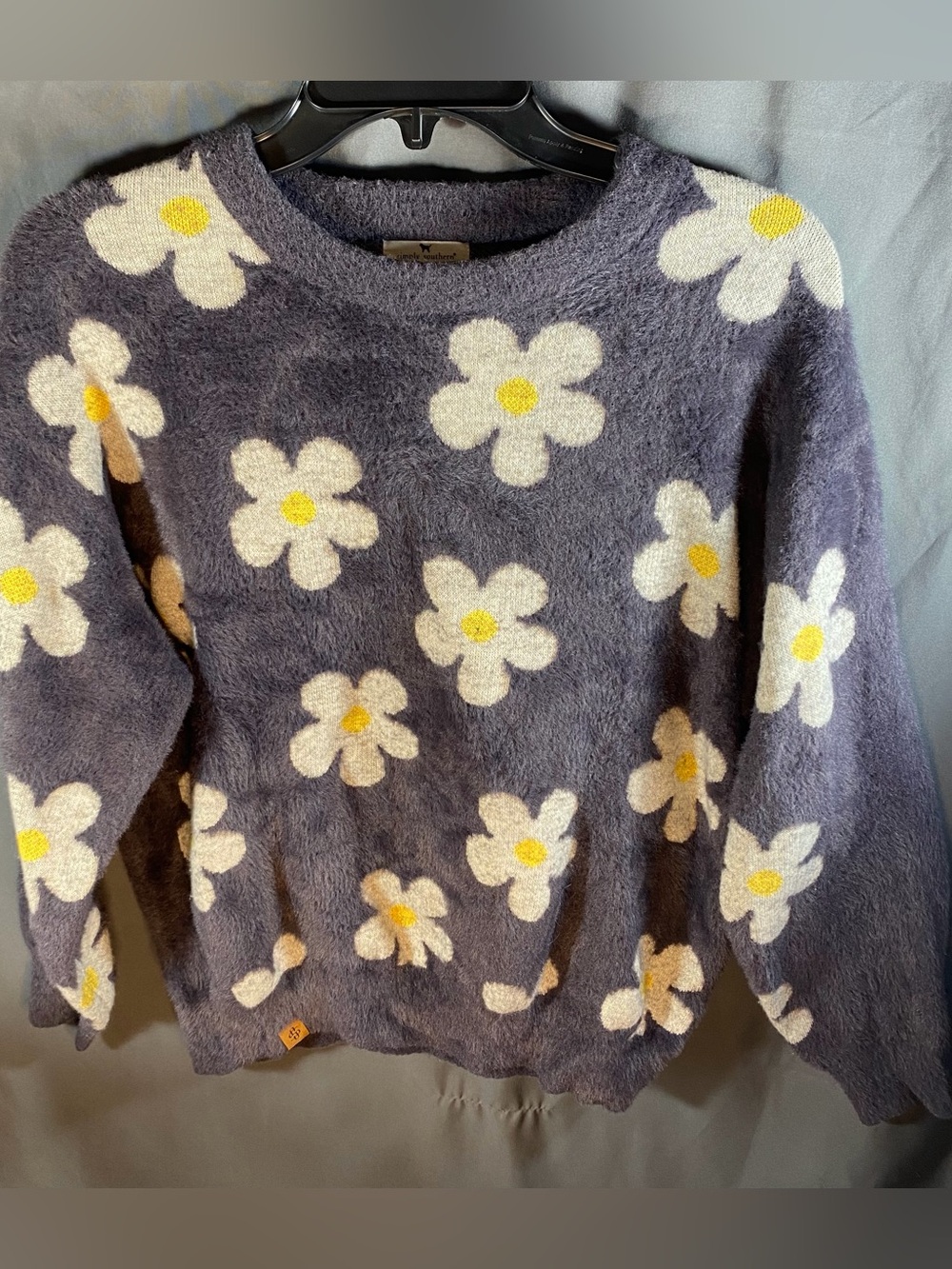 Simply Southern Fuzzy Crew Neck Sweater Daisy Small Pull Over Gray Sweatshirt